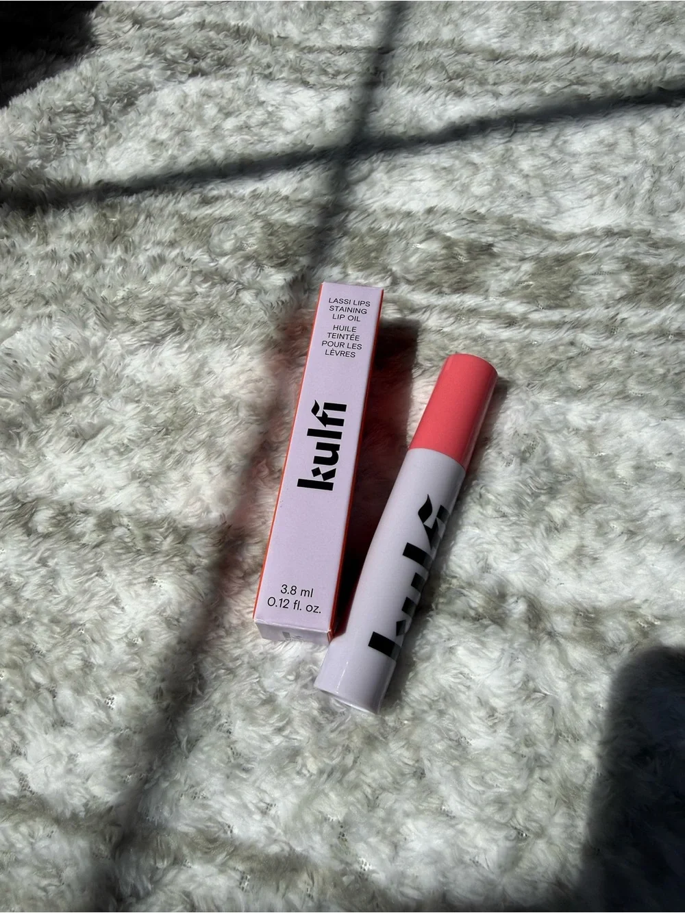 Kulfi Lassi Lips Staining Lip Oil — shade guava